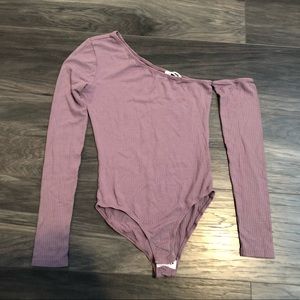 Dusty lilac one shoulder bodysuit